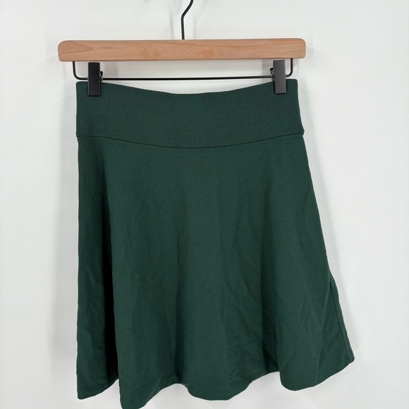 J. Crew 365 Knit Swing Mini Skirt Forest Green J7250 Medium - Picture 2 of 7